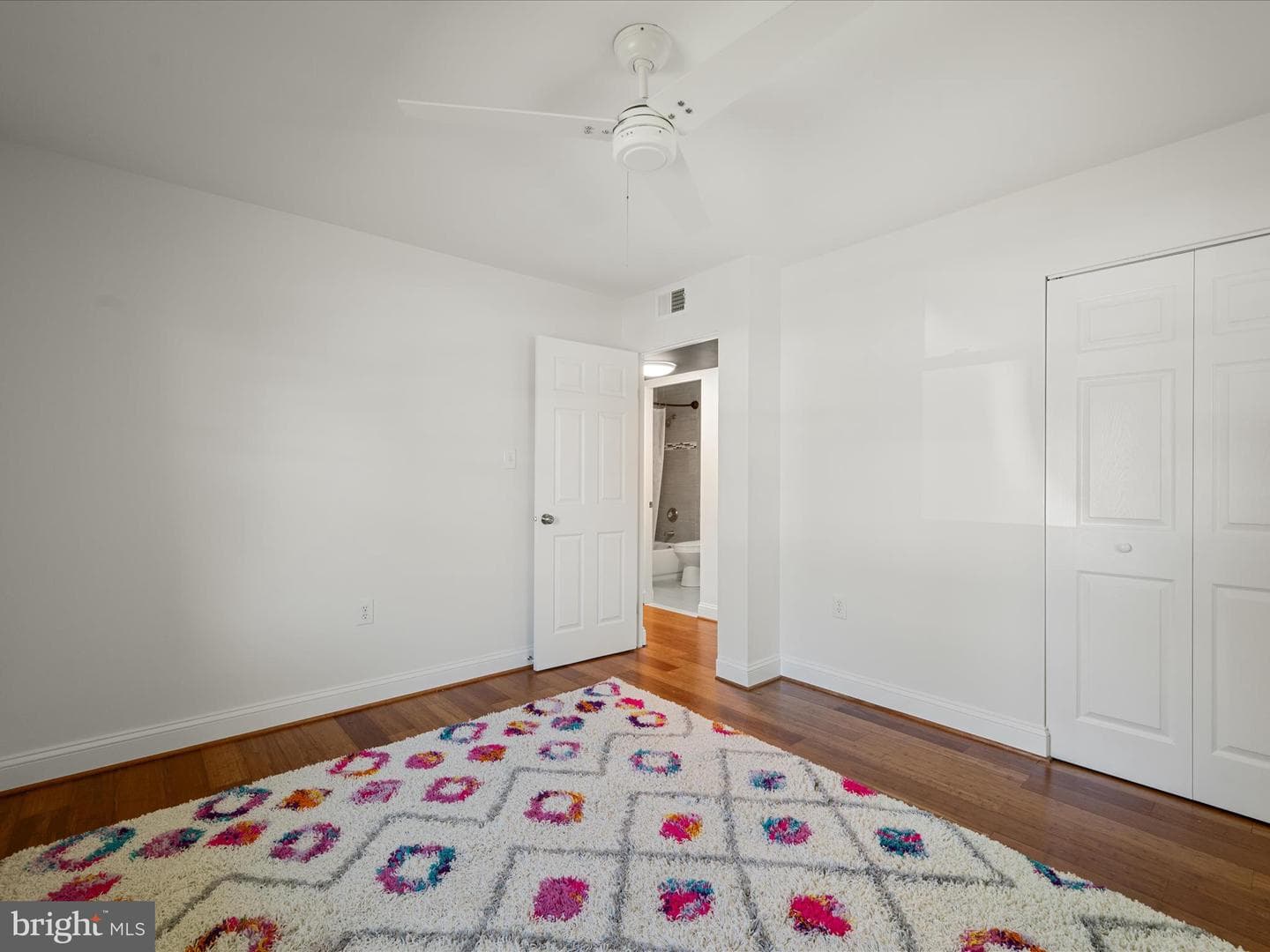 1904 N Amelia Street photo 26