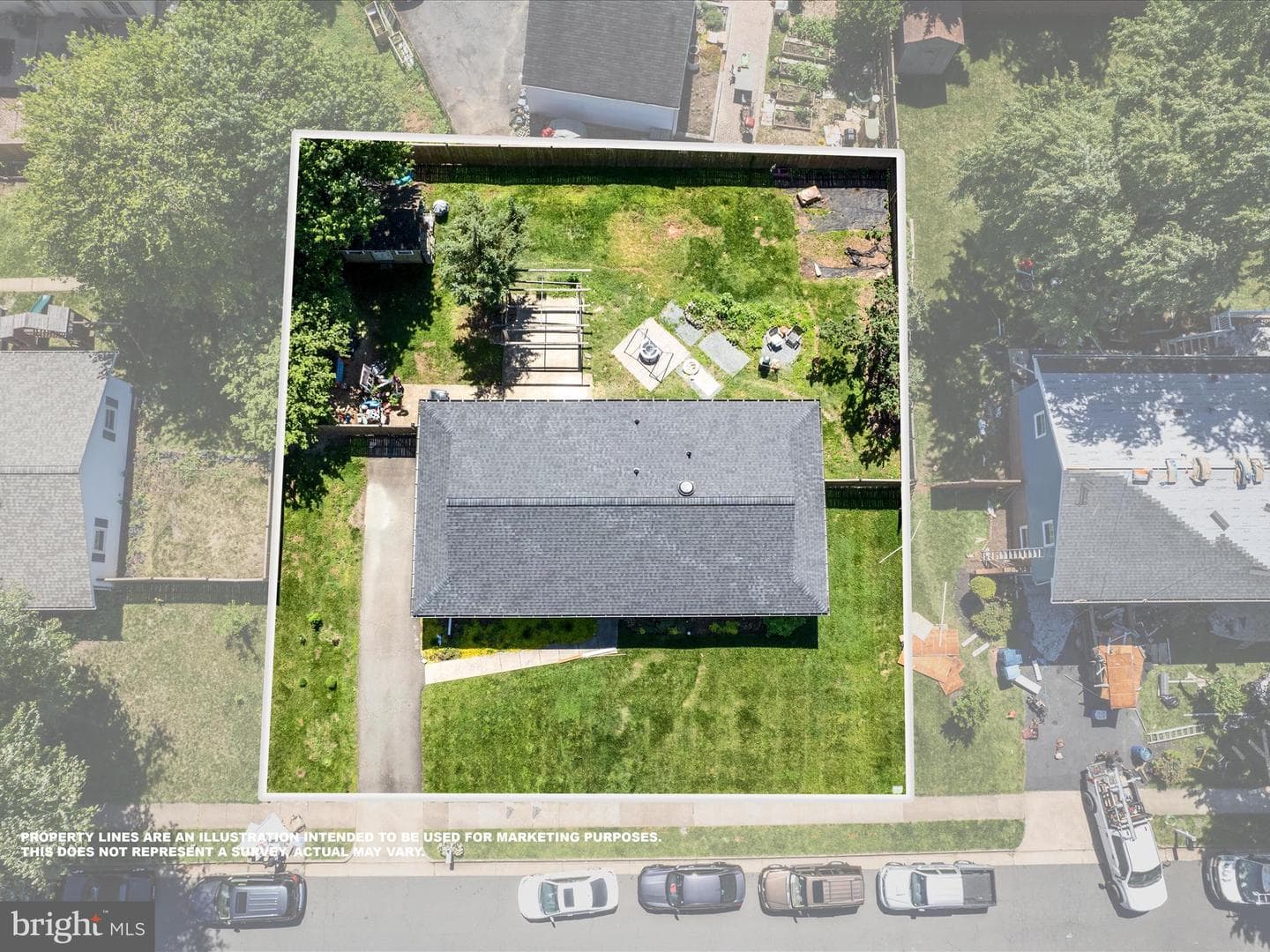 1904 N Amelia Street photo 37