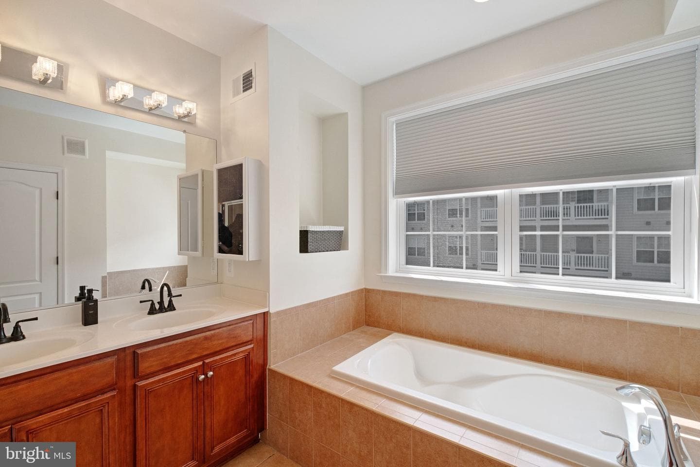 42587 Hollyhock Terrace photo 14