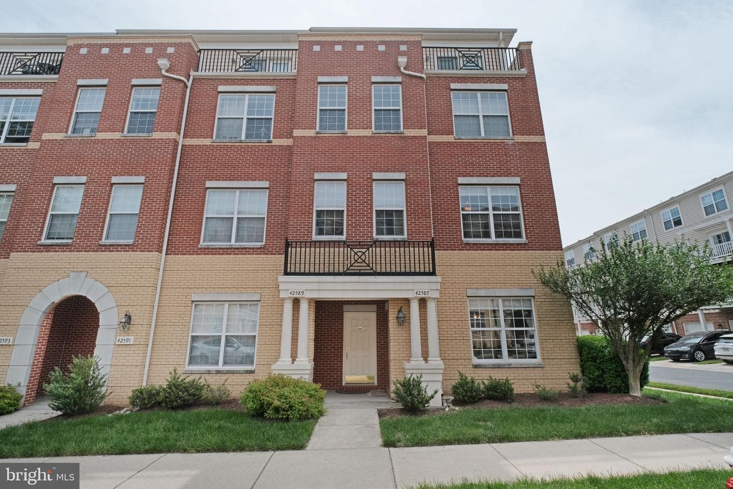 42587 Hollyhock Terrace photo 2