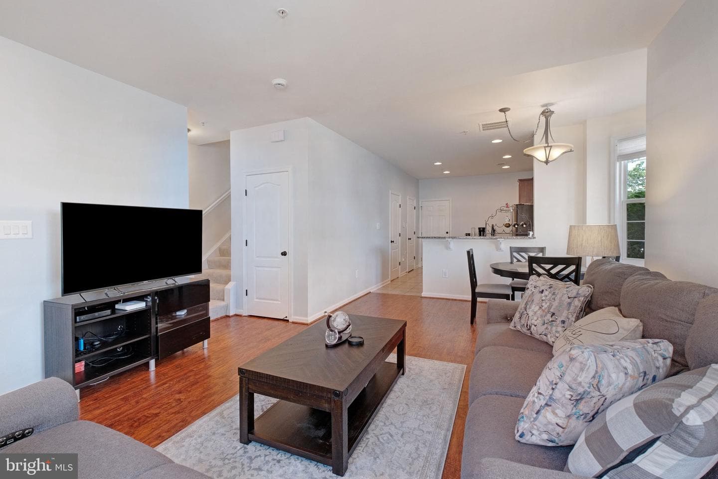 42587 Hollyhock Terrace photo 9