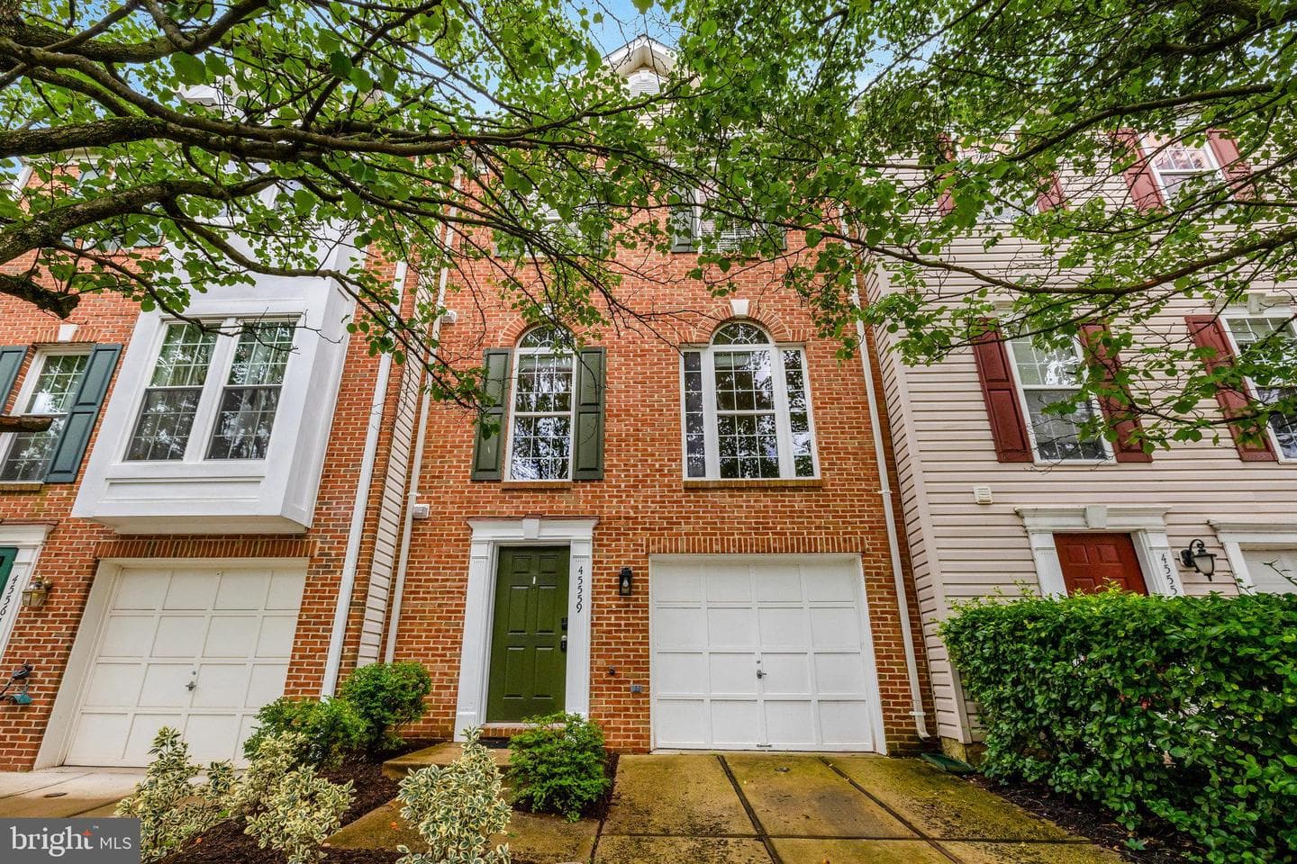 45559 Grand Central Square photo 2