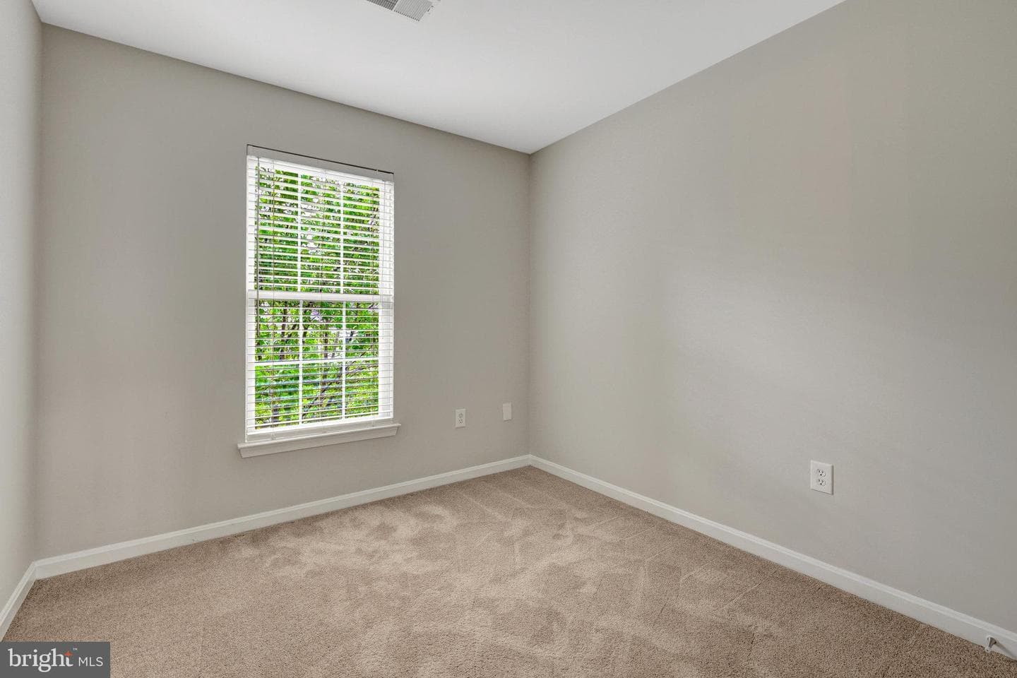 45559 Grand Central Square photo 24