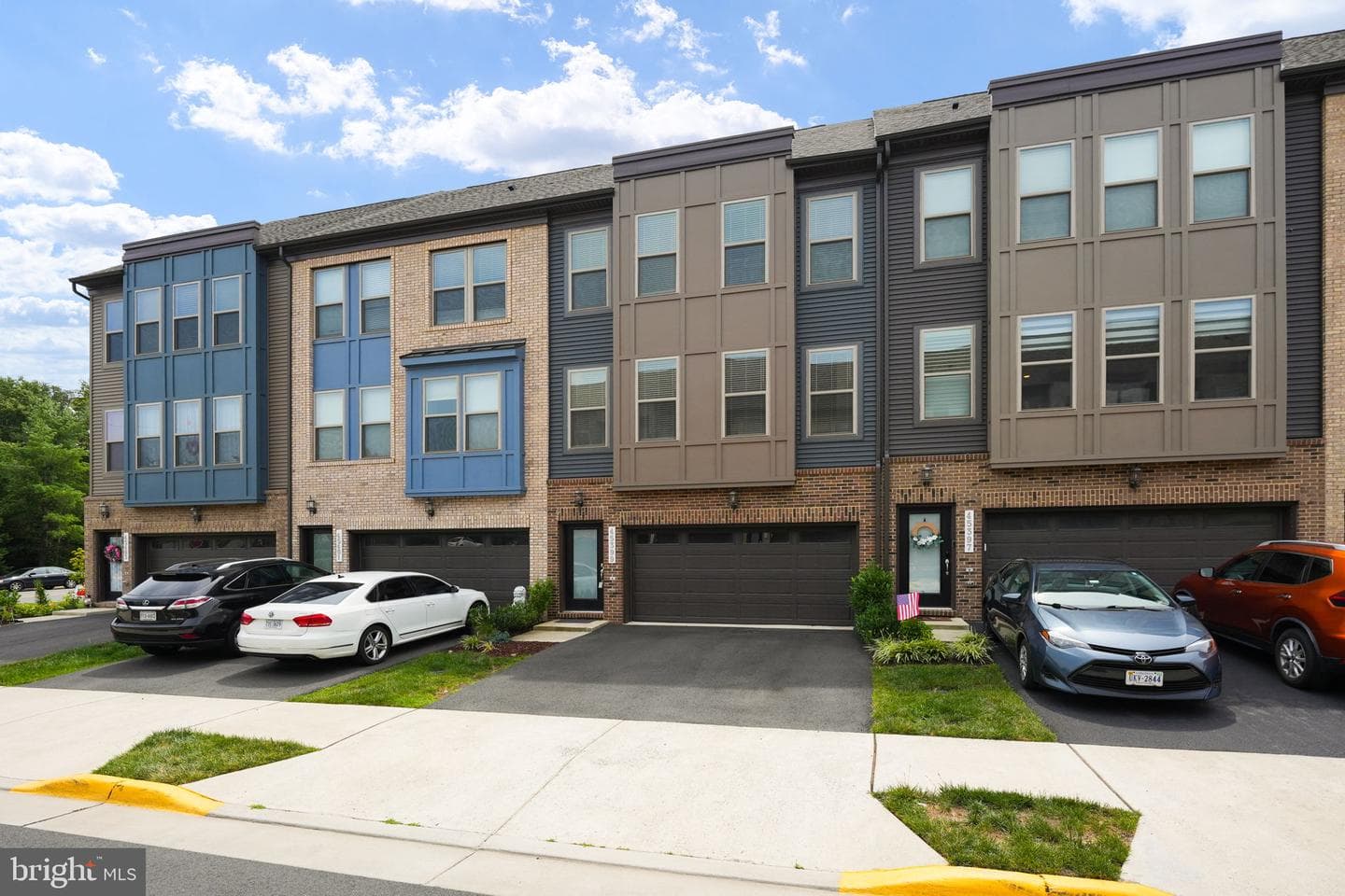 45399 Daveno Square photo 2