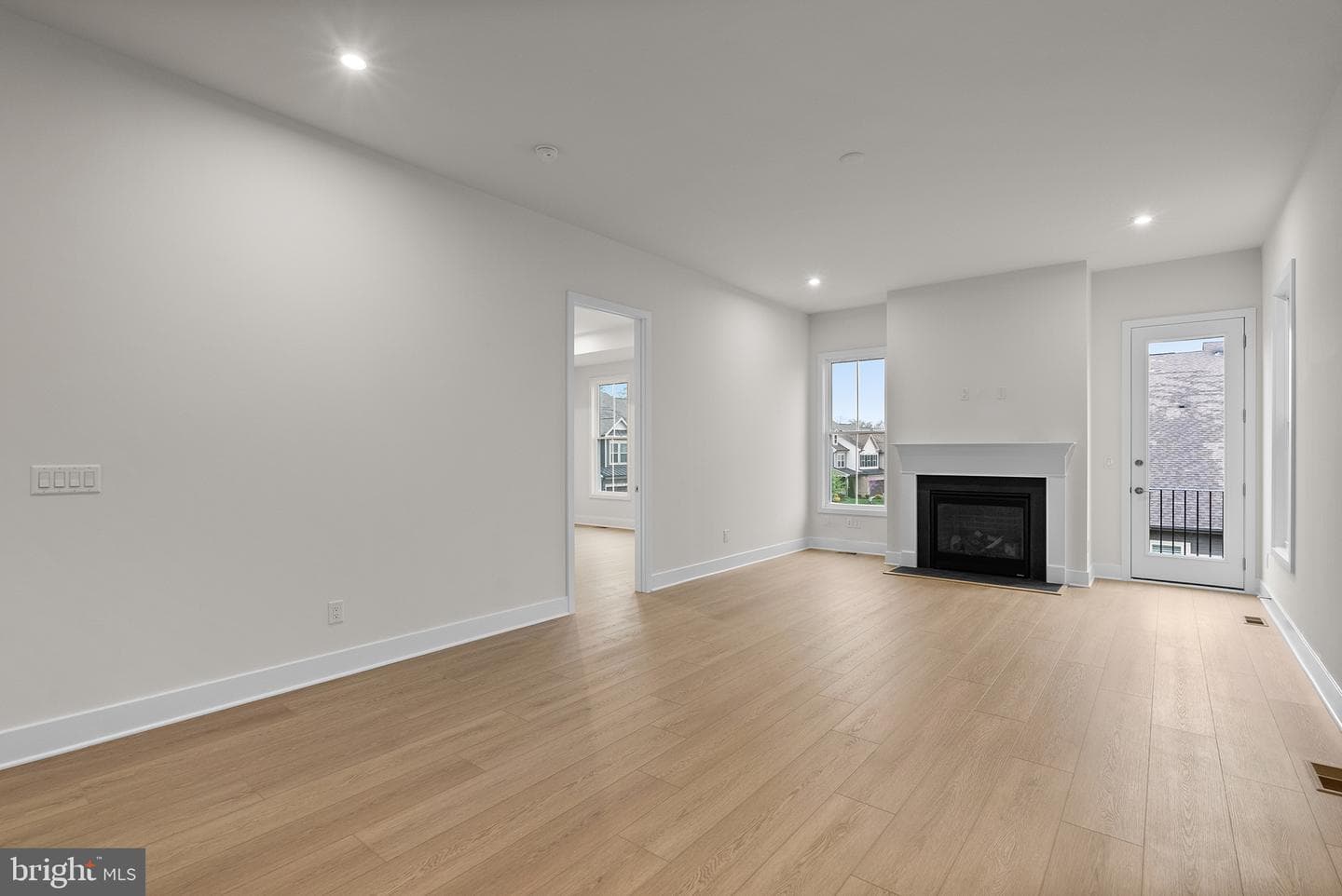44470 Coalport Terrace photo 12