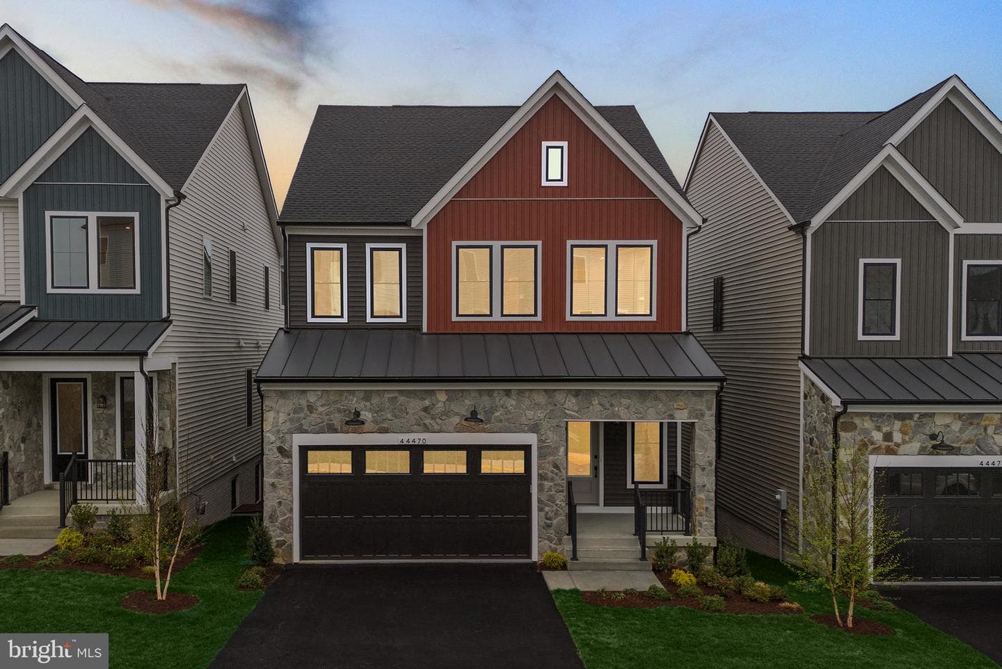 44470 Coalport Terrace photo 2