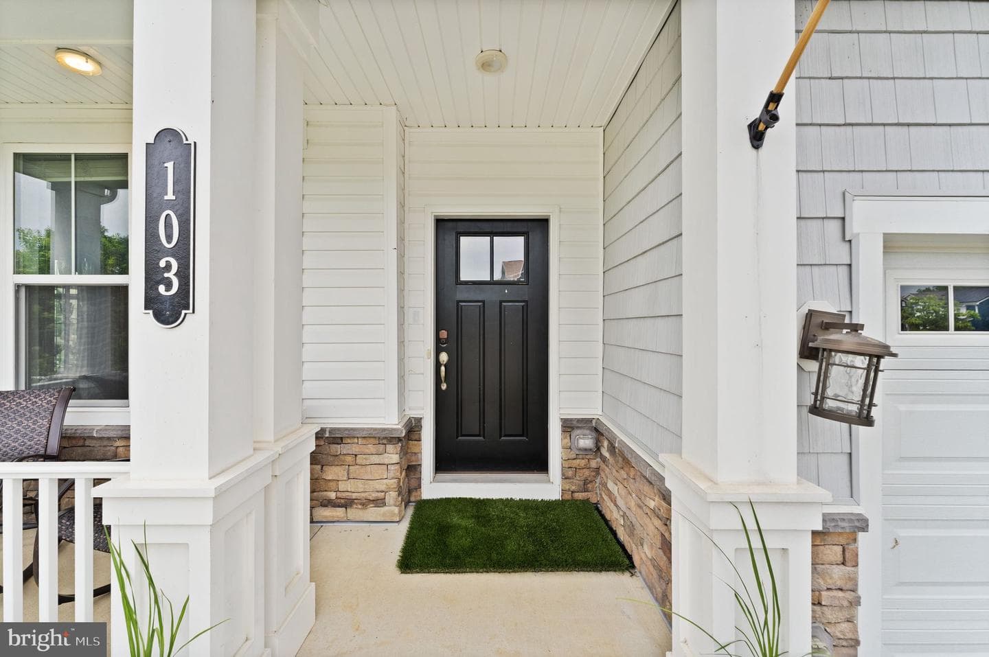 103 Dizerega Court SW photo 3