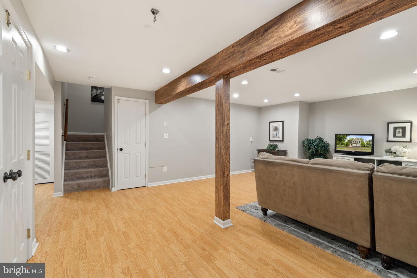 336 Deerpath Avenue SW photo 37