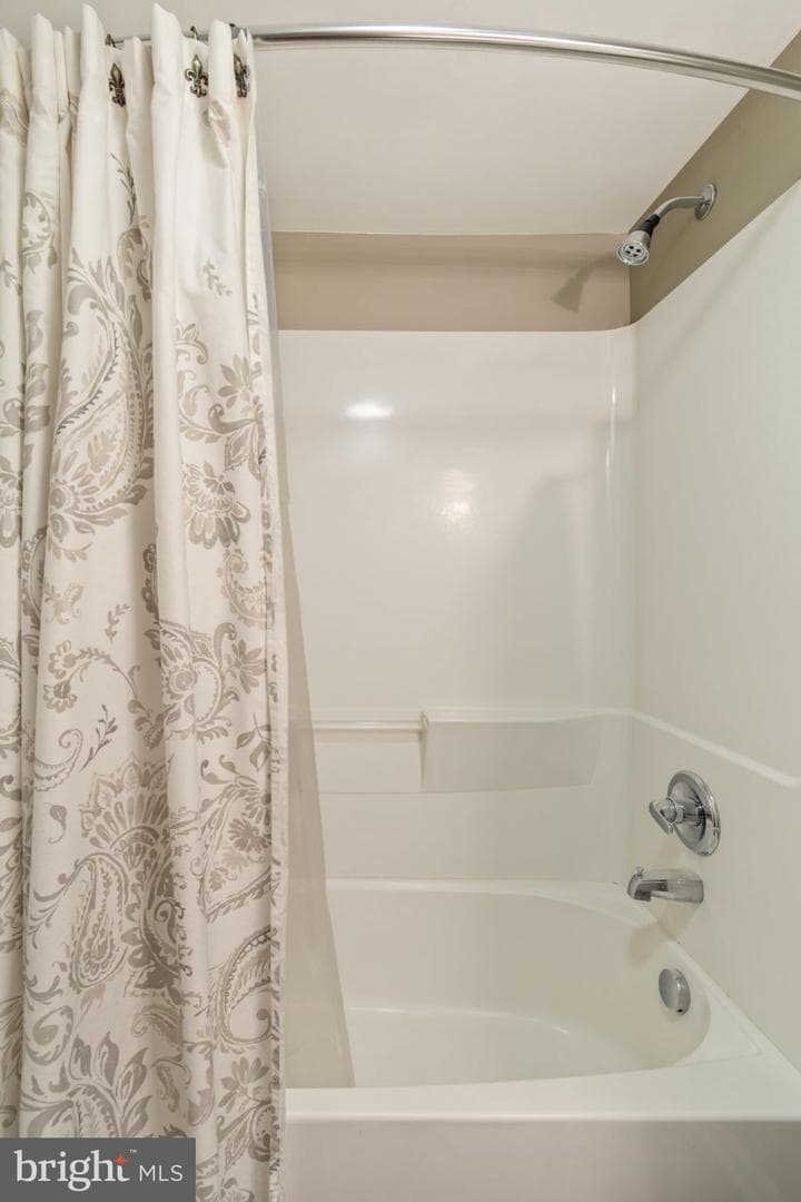 336 Deerpath Avenue SW photo 42
