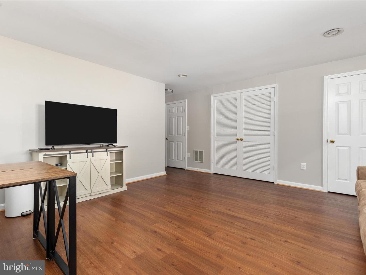 21586 Bankbarn Terrace photo 27