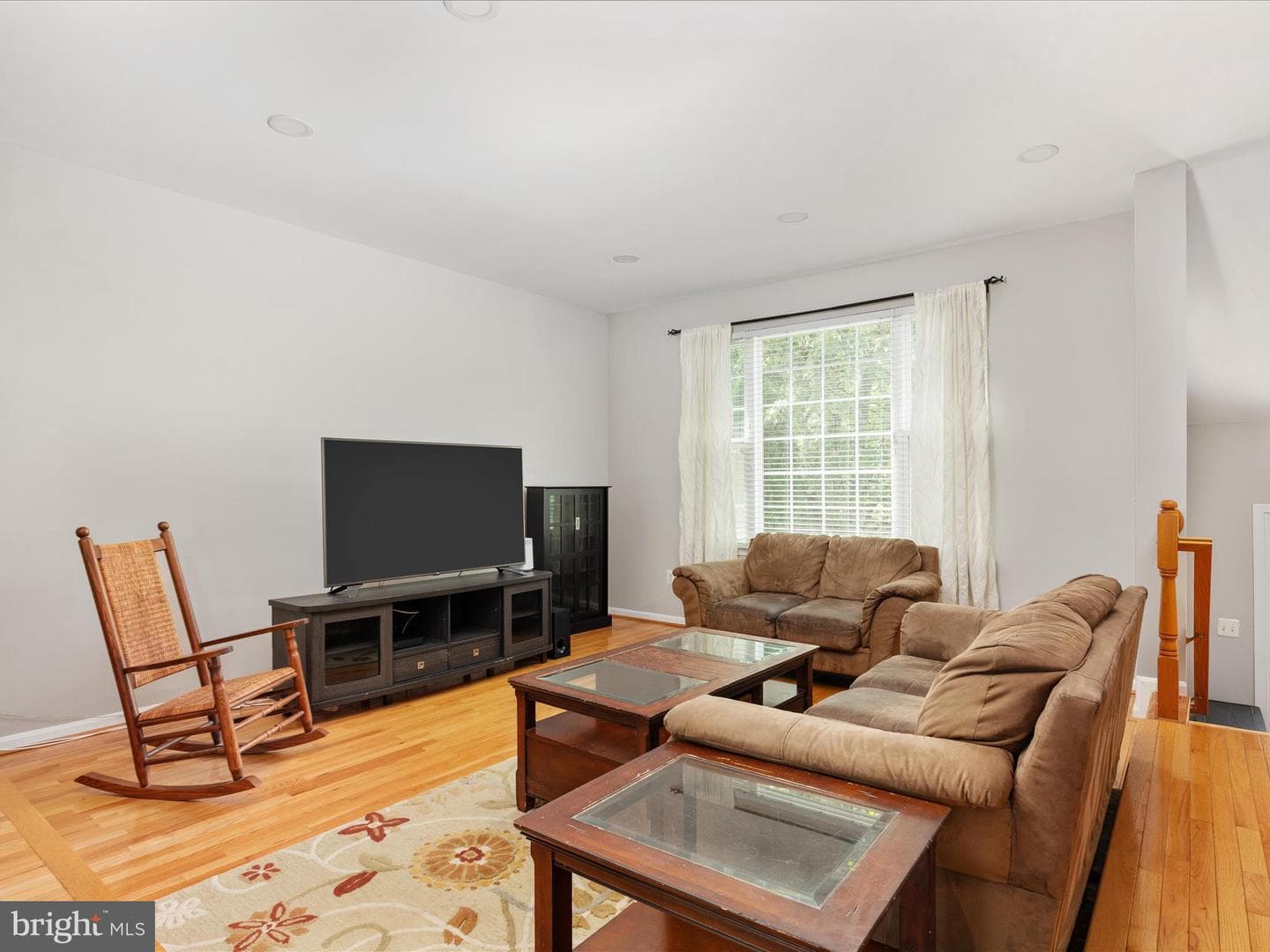 21586 Bankbarn Terrace photo 9