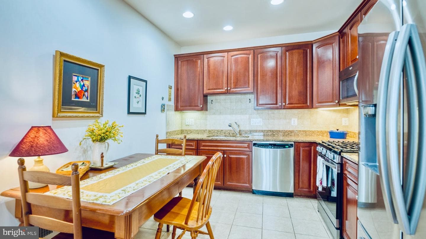 44458 Maltese Falcon Square photo 12