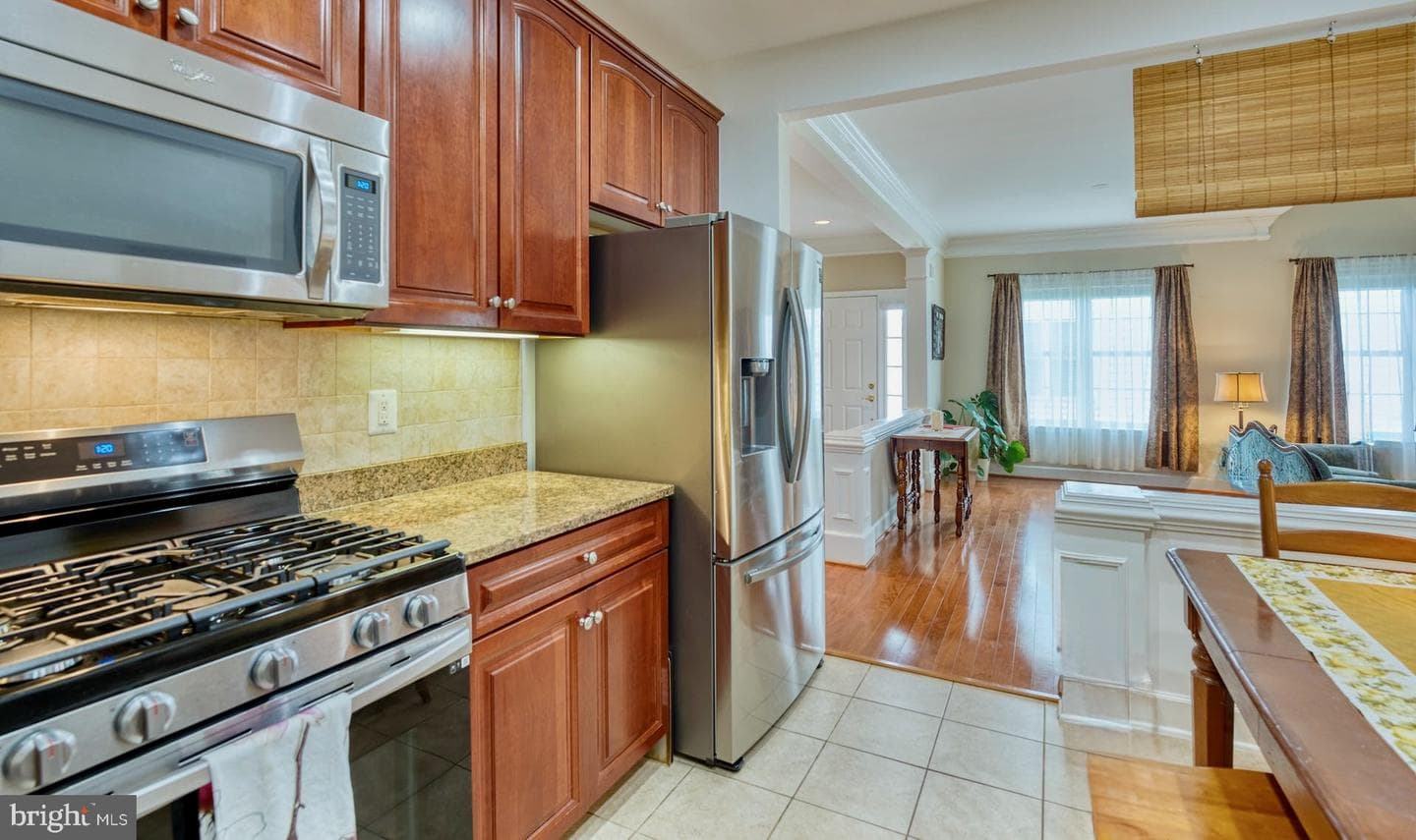 44458 Maltese Falcon Square photo 14