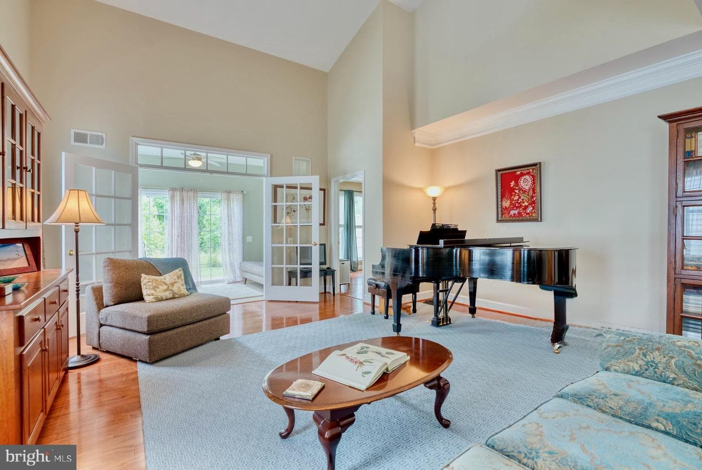 44458 Maltese Falcon Square photo 15