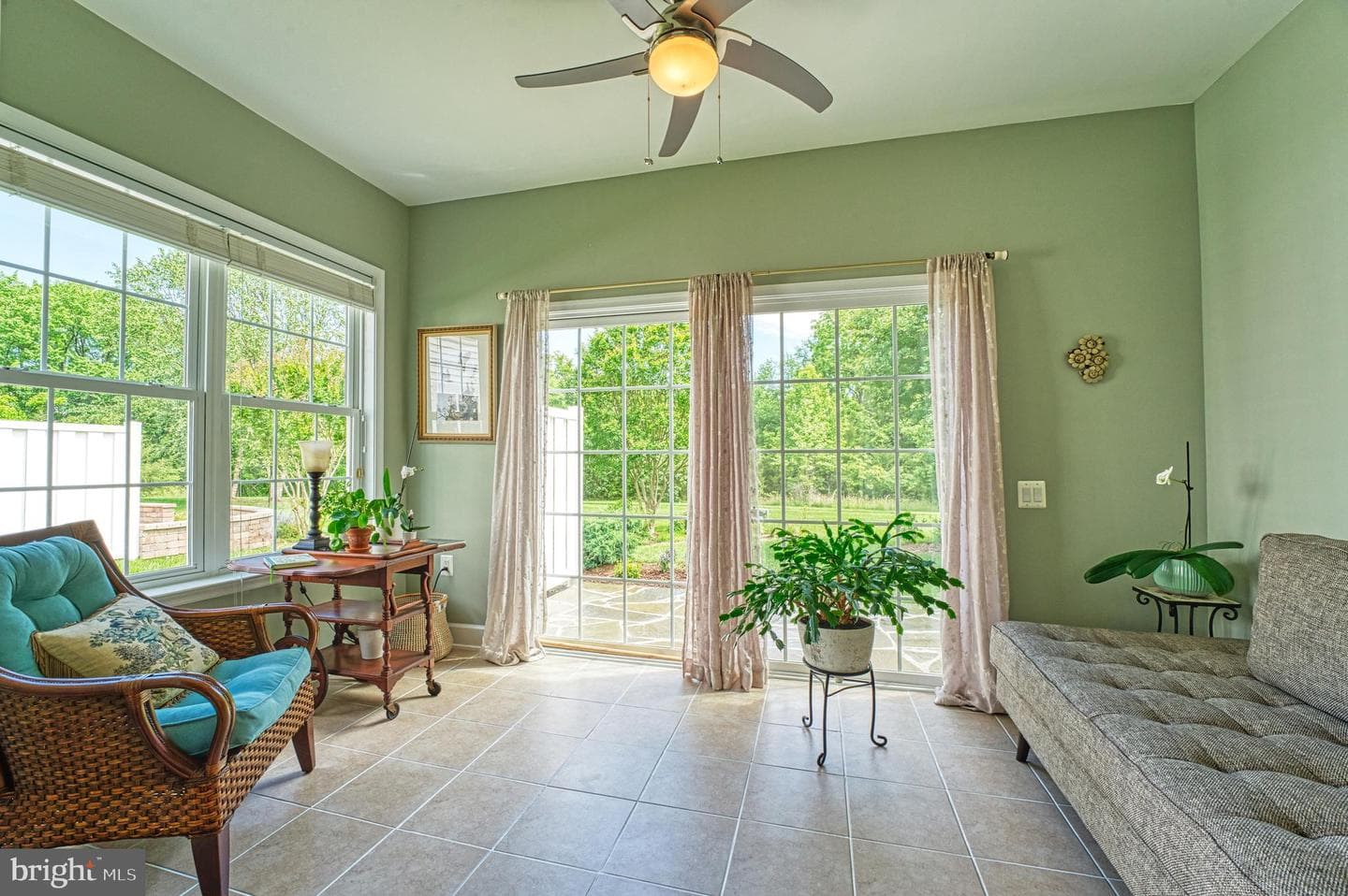 44458 Maltese Falcon Square photo 18