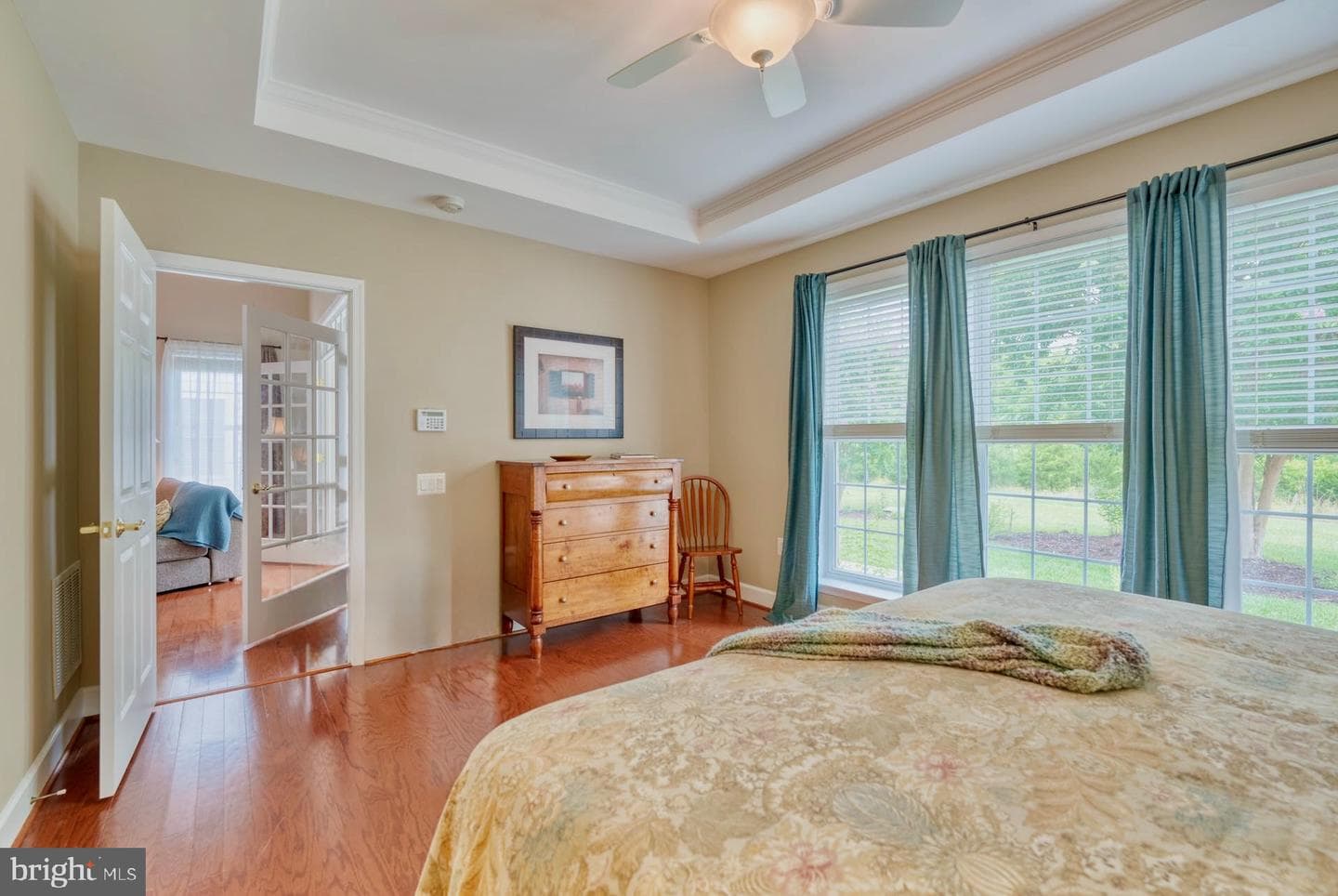 44458 Maltese Falcon Square photo 20