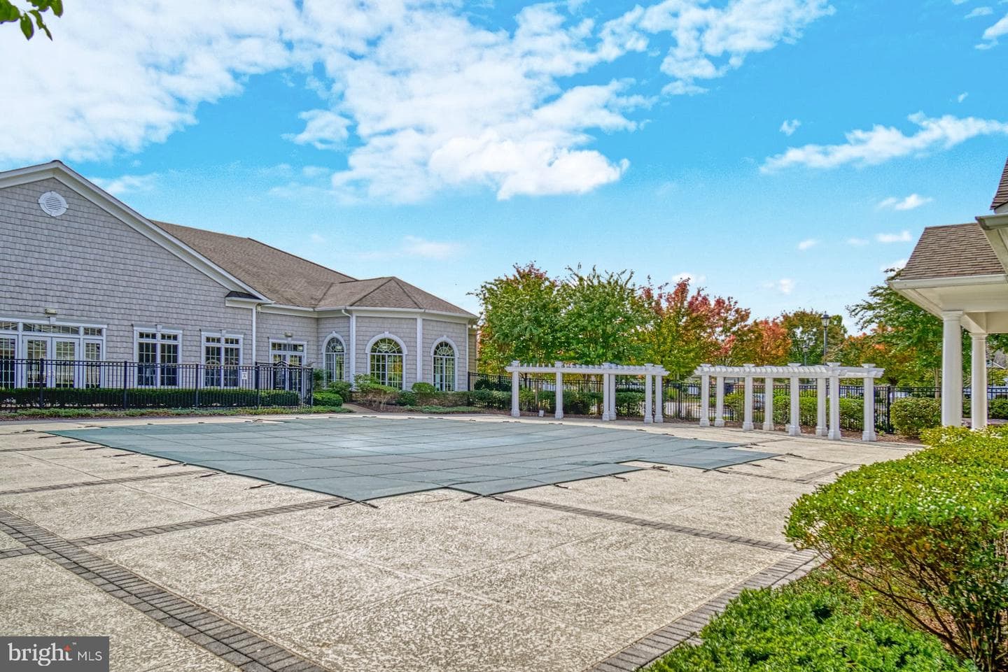 44458 Maltese Falcon Square photo 41