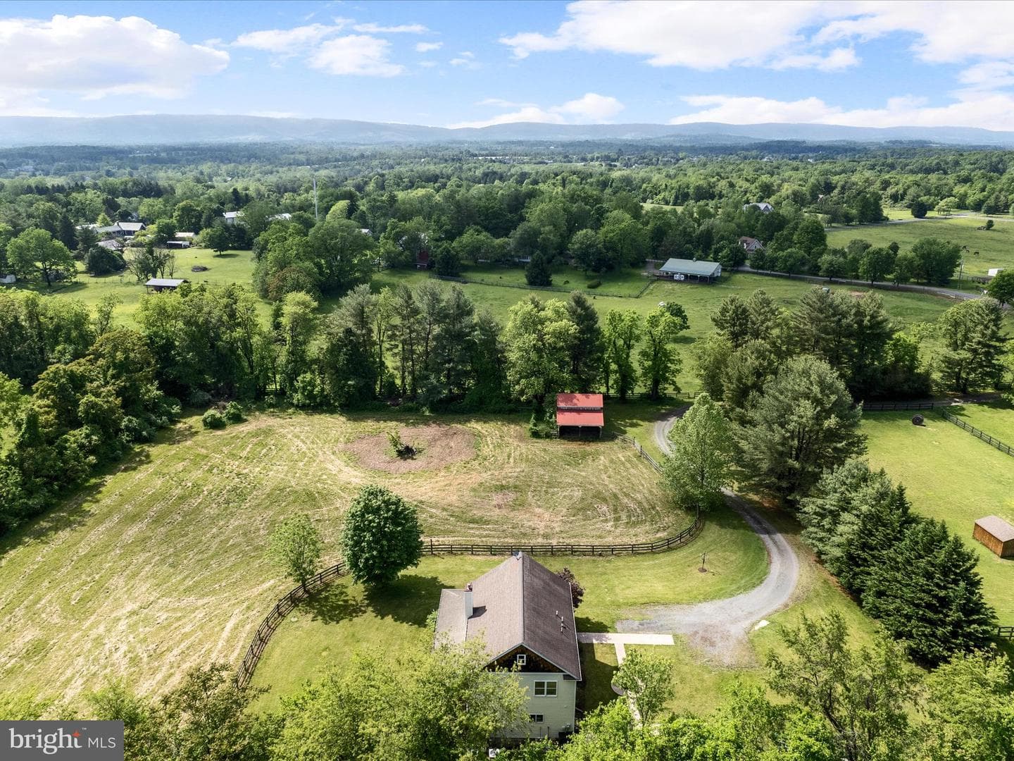 36711 Philomont Road photo 64