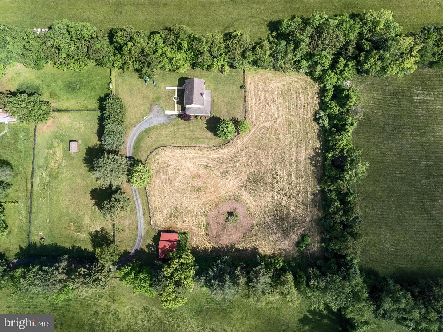 36711 Philomont Road photo 66