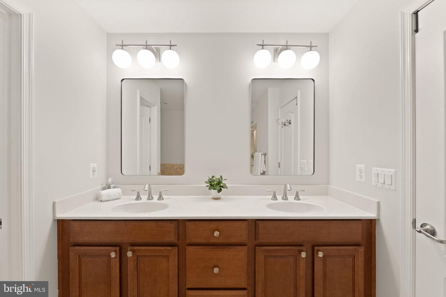 21928 Providence Forge Drive photo 46