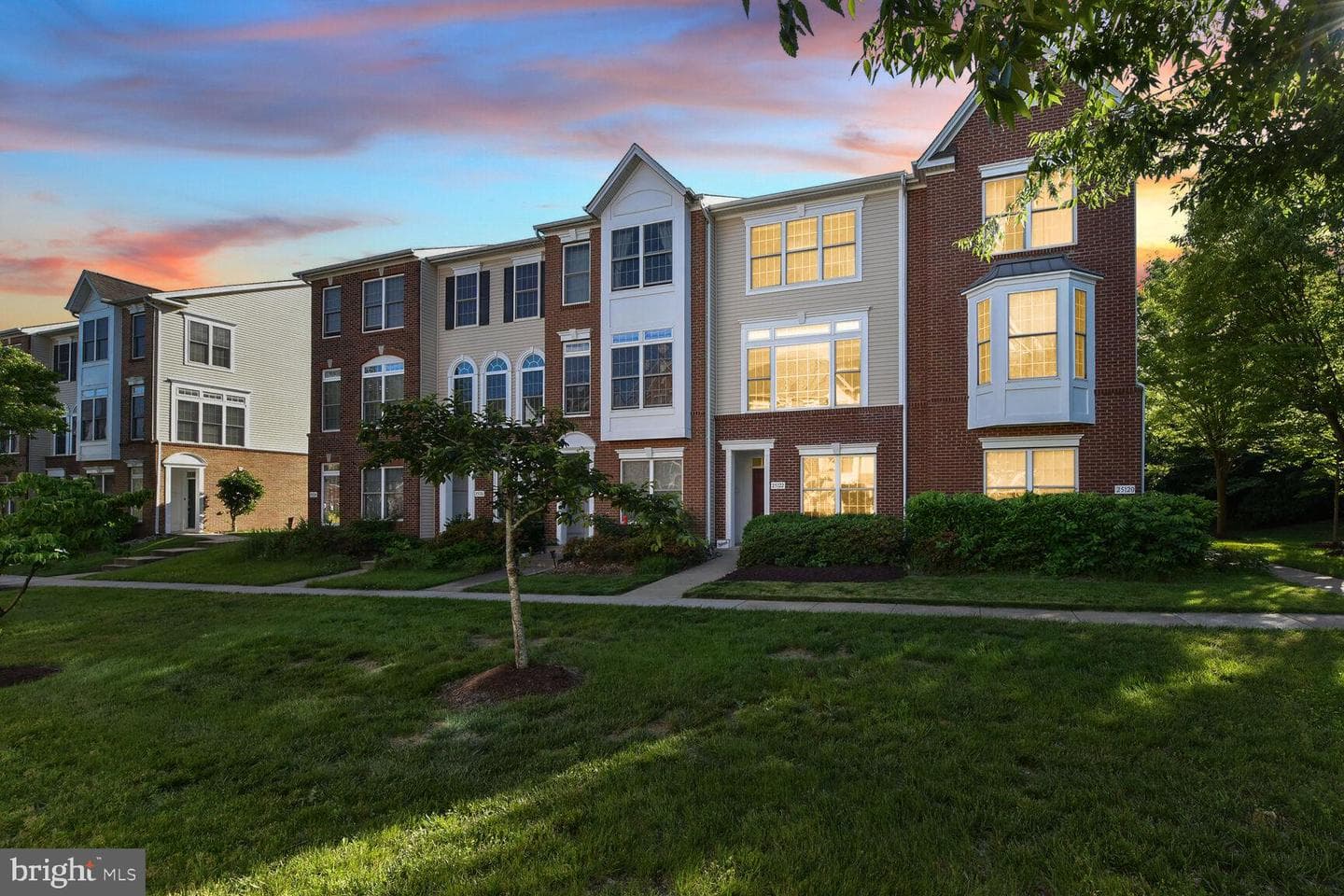 25122 Omaha Terrace photo 1