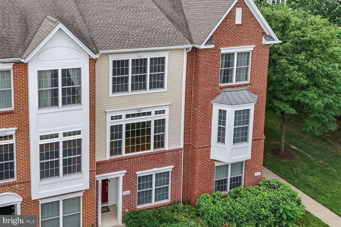25122 Omaha Terrace photo 6