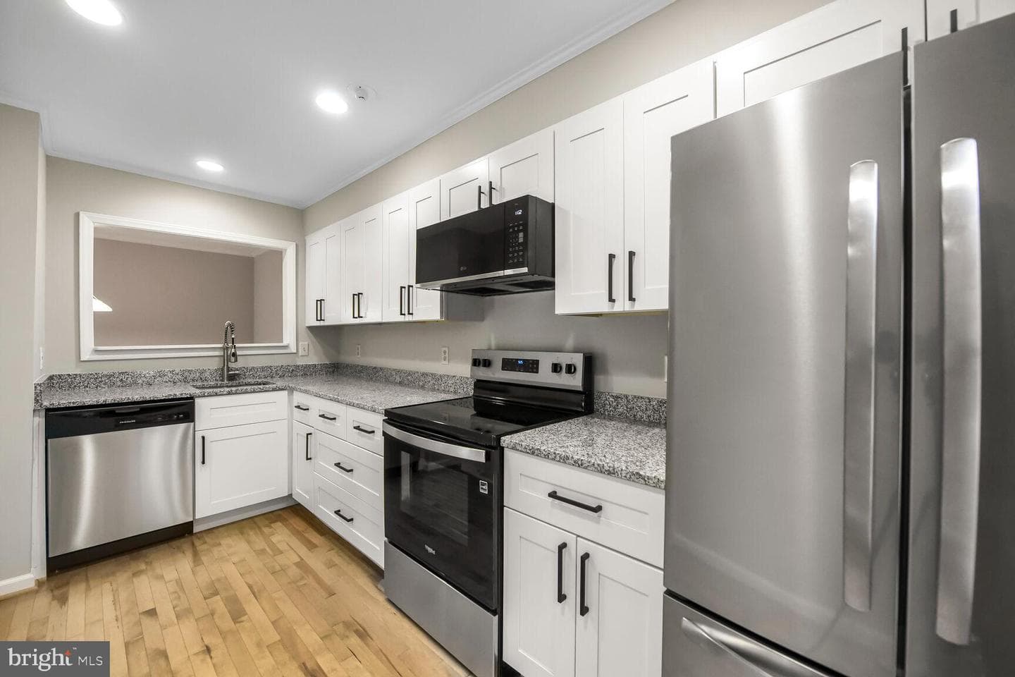 243 Loudoun Street SW #f photo 1