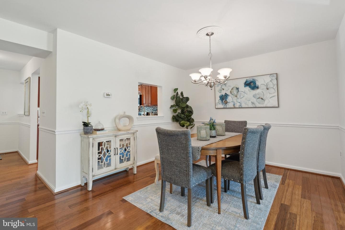133 Sulgrave Court photo 4