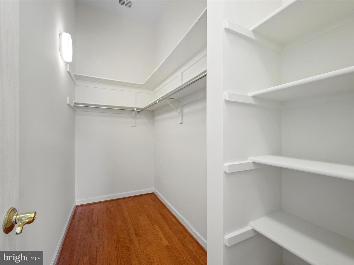 119 Maximillian Court SW photo 22