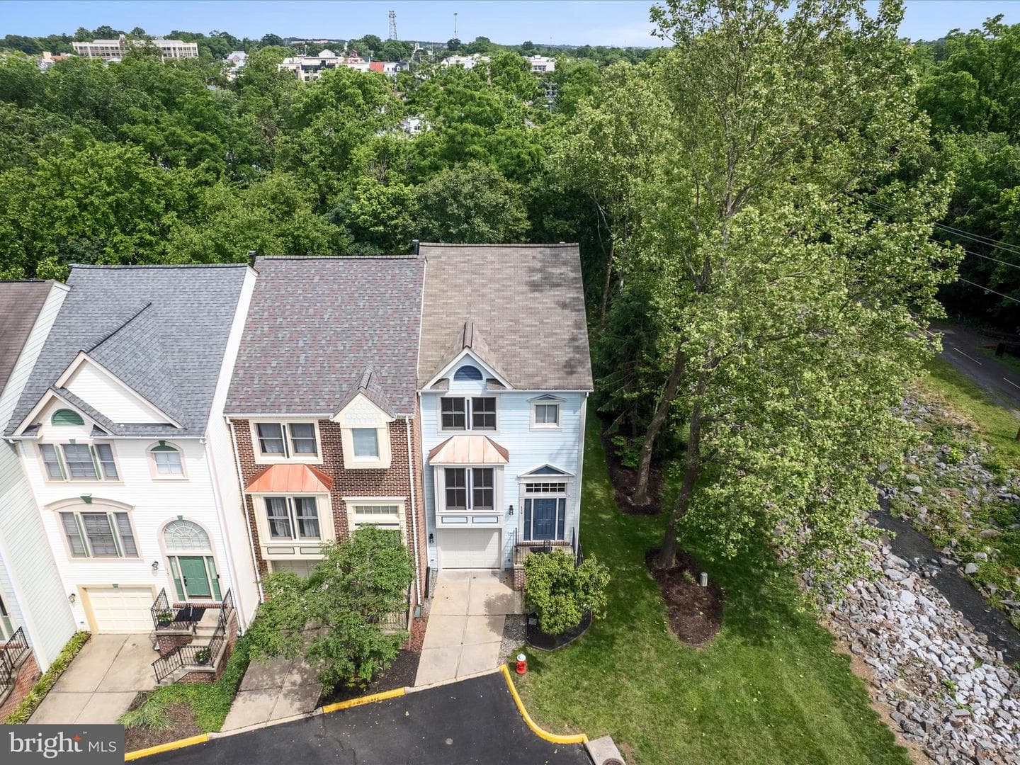 119 Maximillian Court SW photo 42