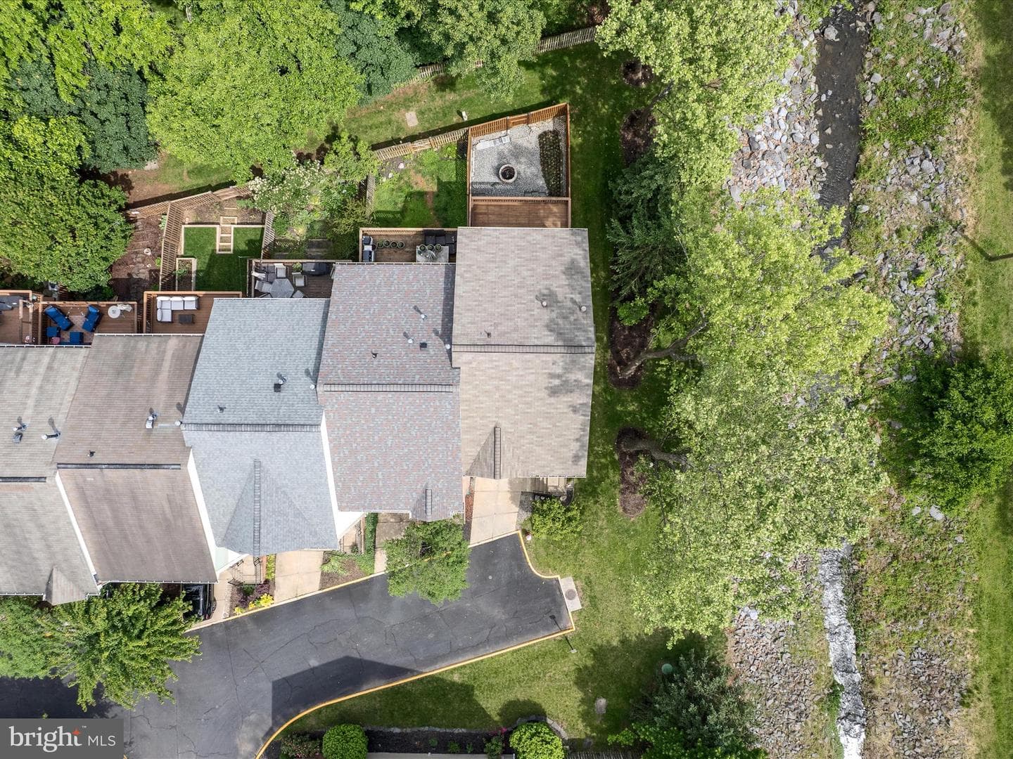 119 Maximillian Court SW photo 45
