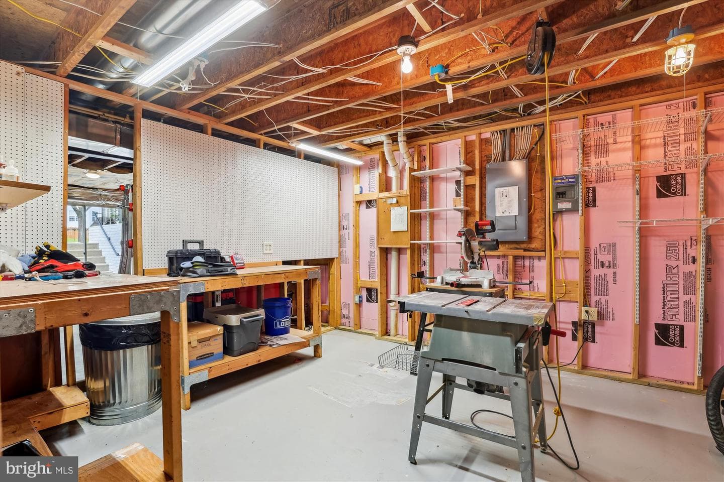 831 Macalister Drive SE photo 30