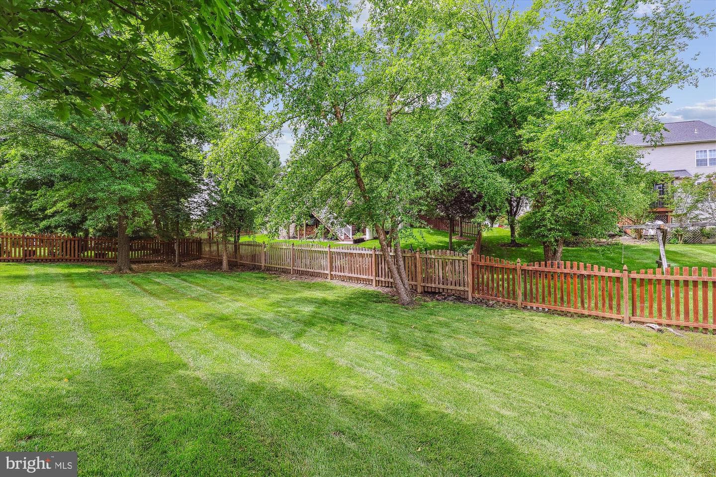 831 Macalister Drive SE photo 36