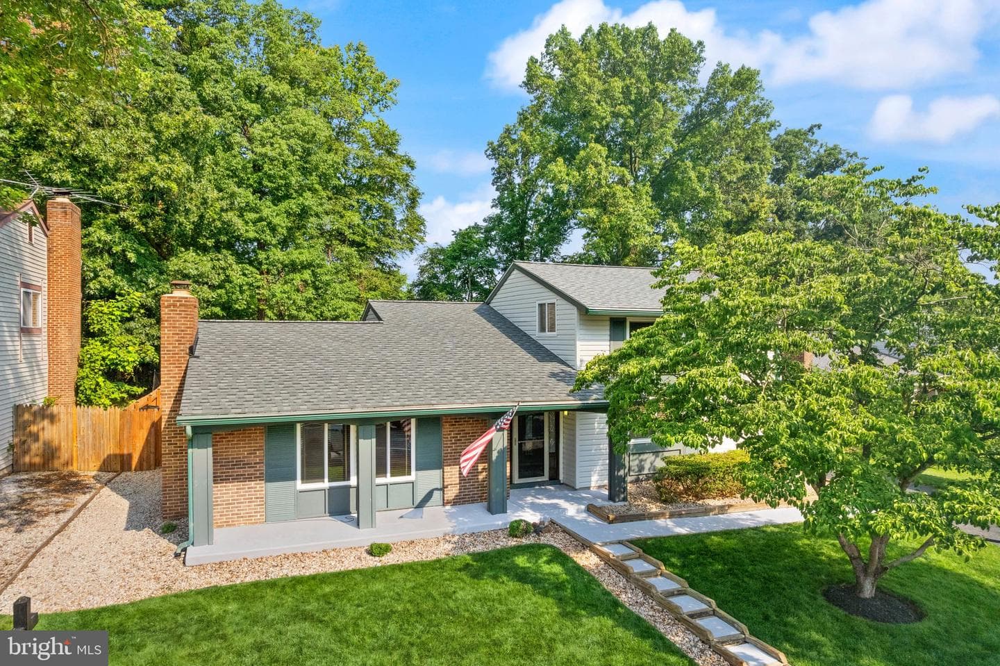 515 Sugarland Run Drive photo 3
