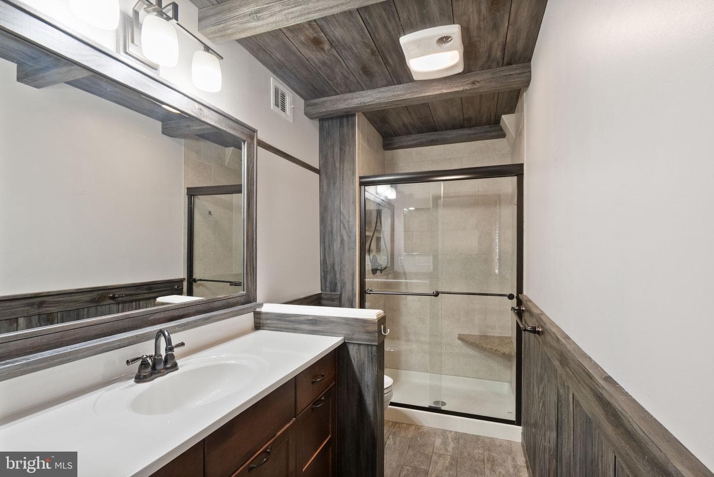 515 Sugarland Run Drive photo 33