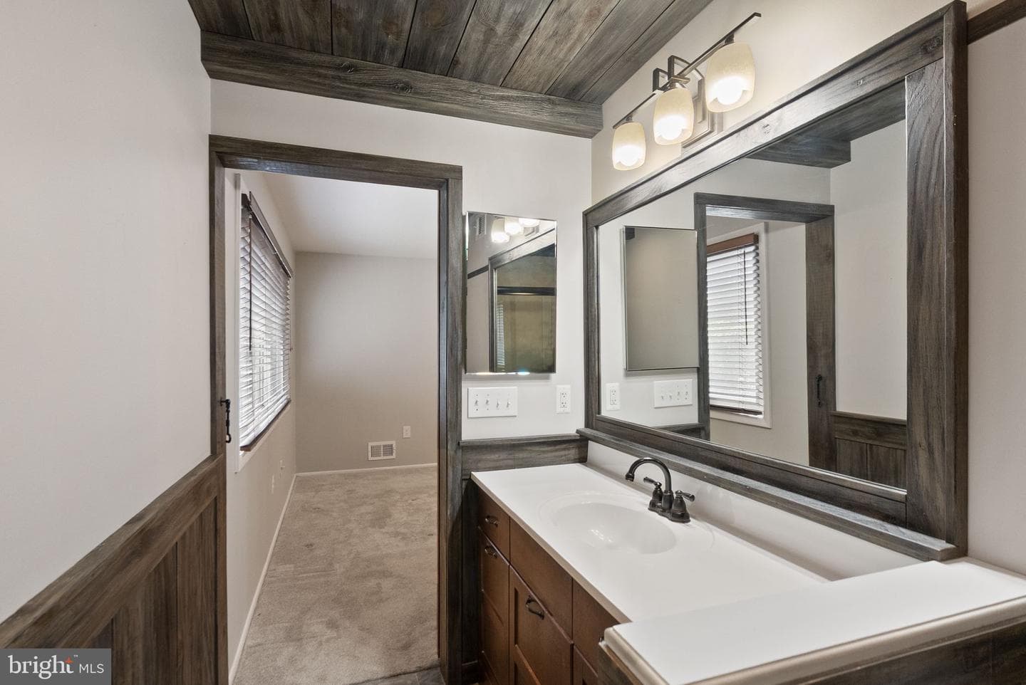 515 Sugarland Run Drive photo 34