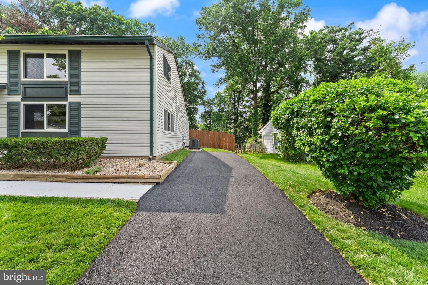 515 Sugarland Run Drive photo 6