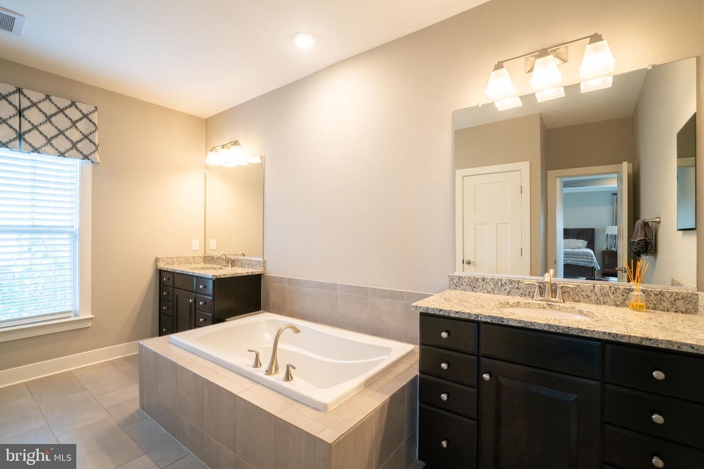 22270 Foggy Ridge Terrace photo 33