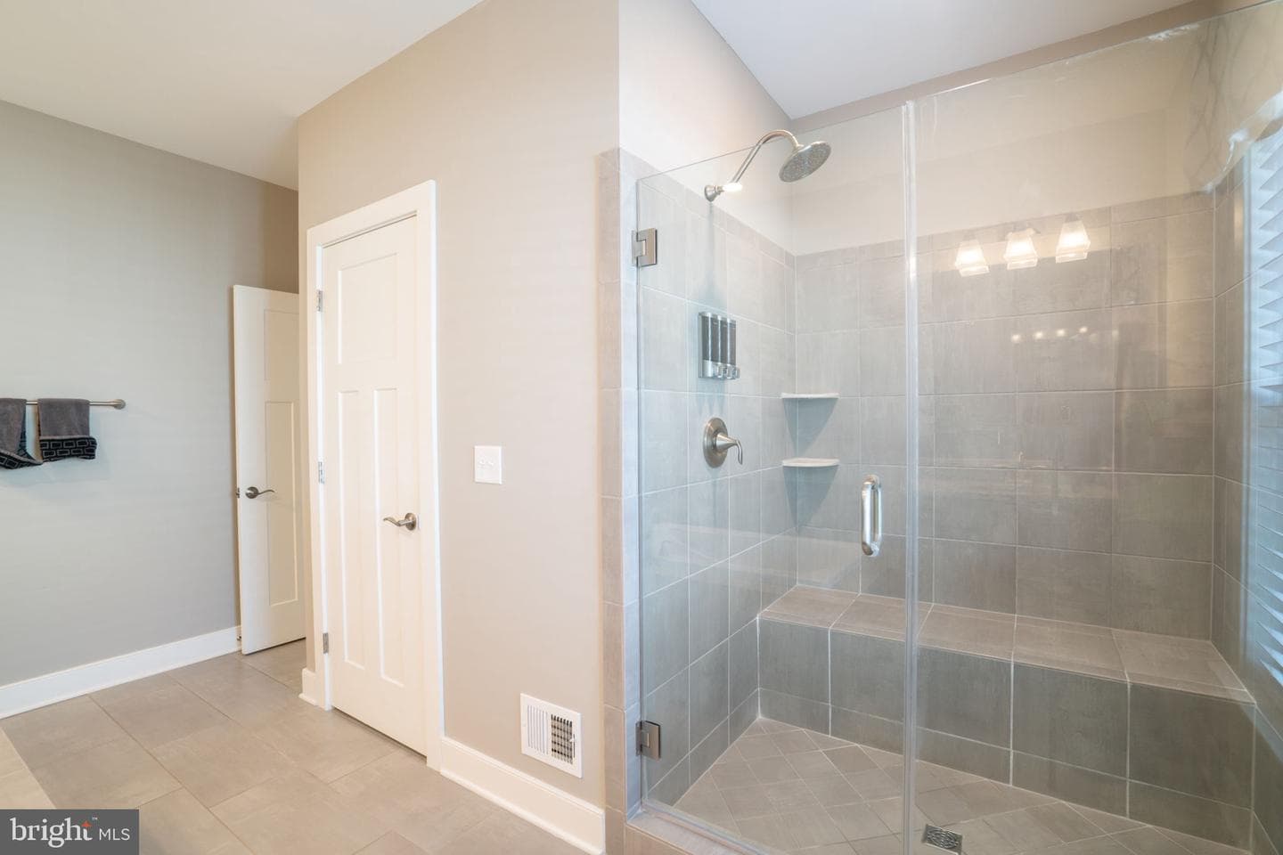 22270 Foggy Ridge Terrace photo 34