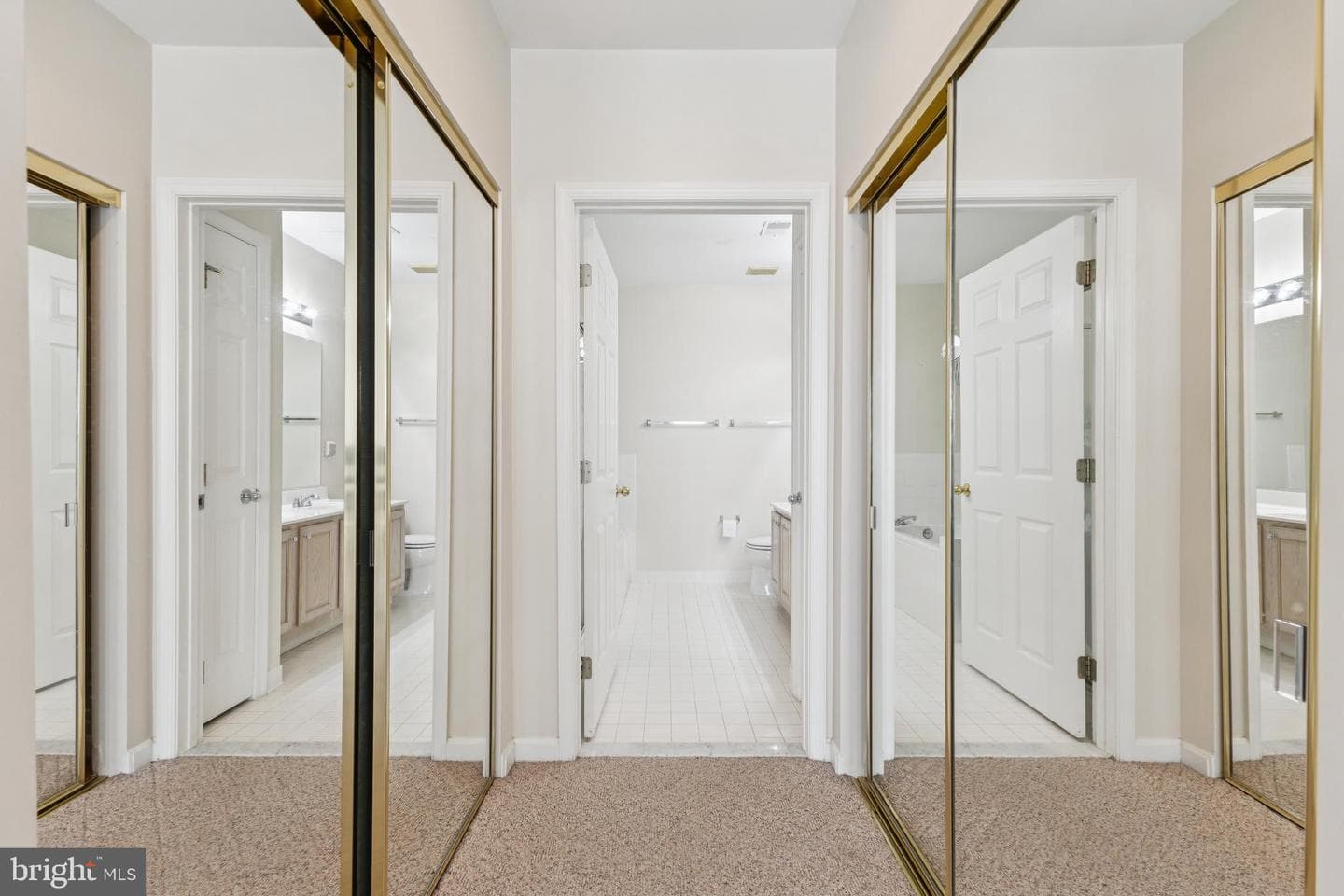 25272 Riffleford Square #104 photo 14