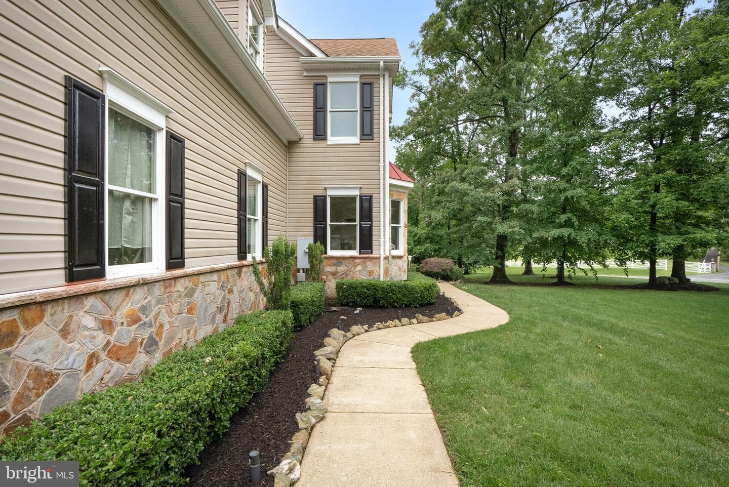 13385 Taylorstown Road photo 3