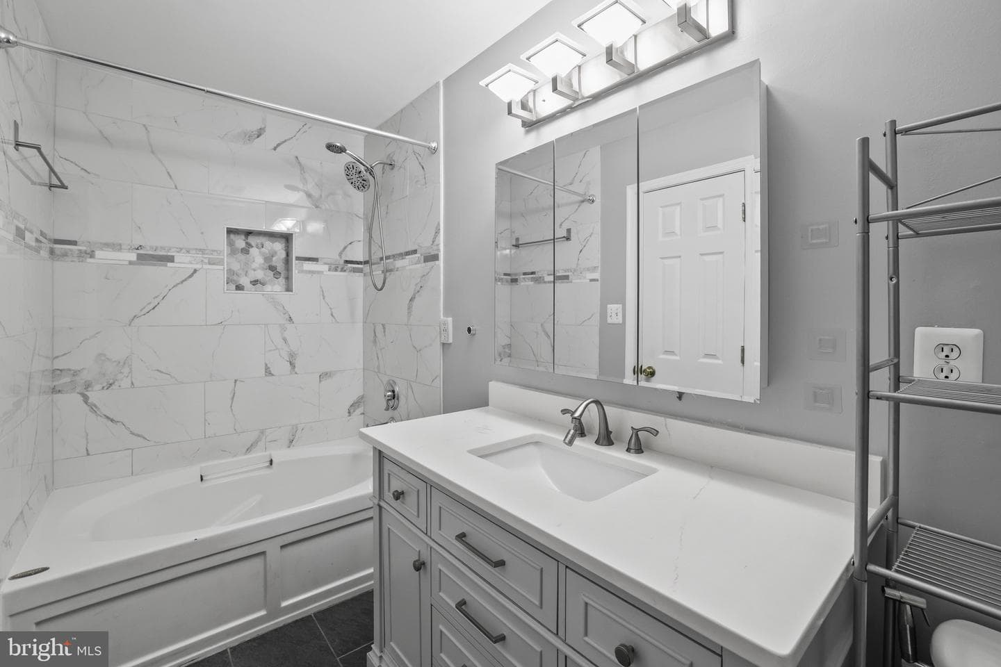 44138 Allderwood Terrace photo 10