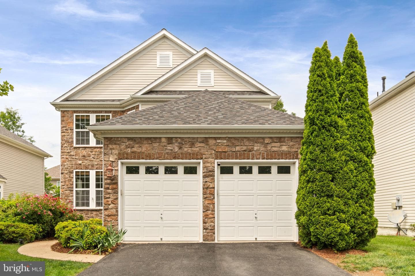 42026 Zircon Drive photo 2