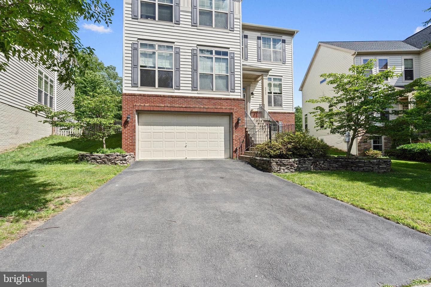 42735 Macauley Place photo 2