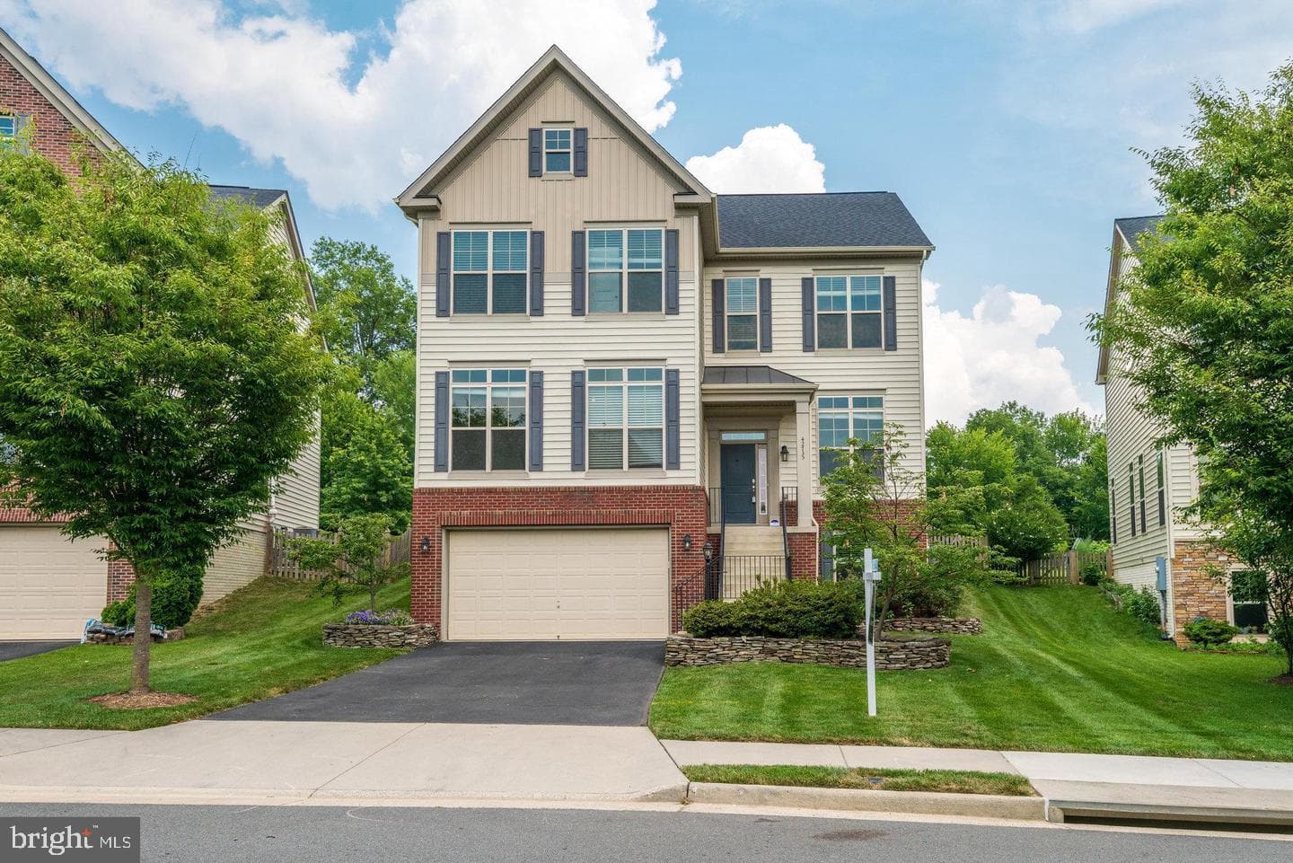 42735 Macauley Place photo 3