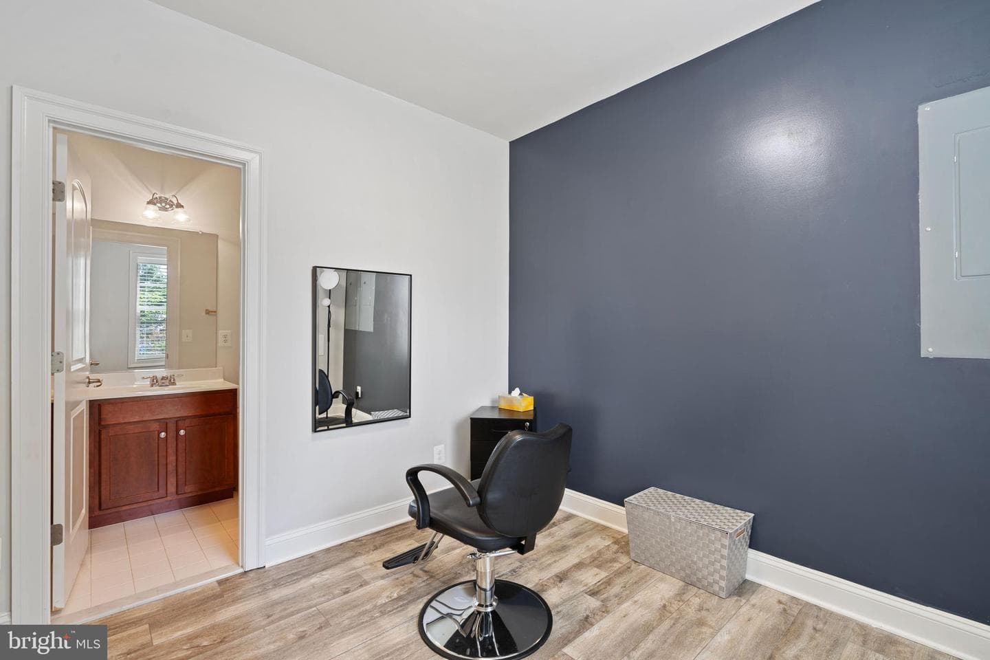 42735 Macauley Place photo 31