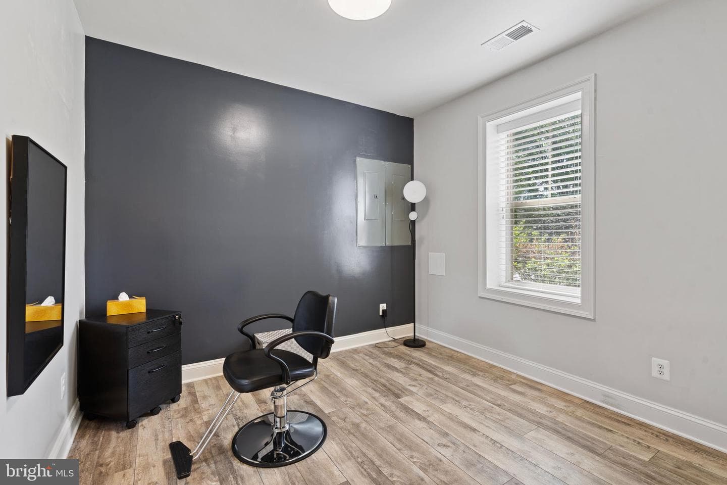 42735 Macauley Place photo 32