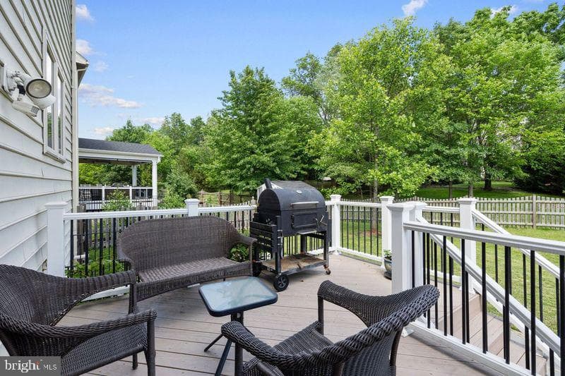 42735 Macauley Place photo 37