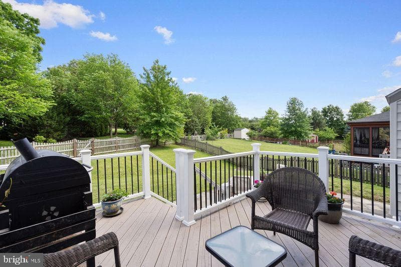 42735 Macauley Place photo 38