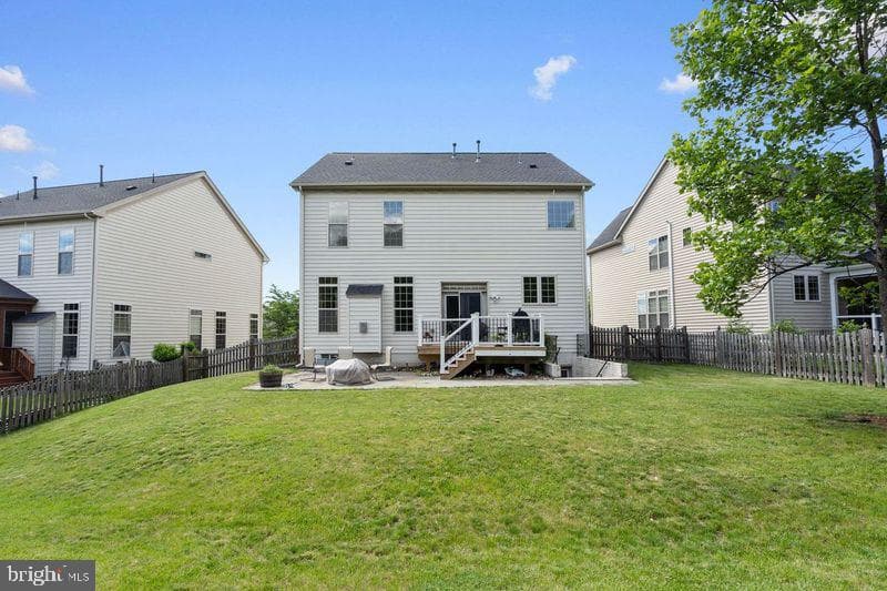 42735 Macauley Place photo 39